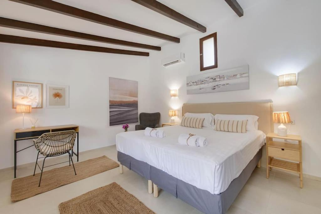 Apartment Copet, Stilvoll Und Ruhig,xxl Pool,daybeds,wifi,klima Manacor (Mallorca)